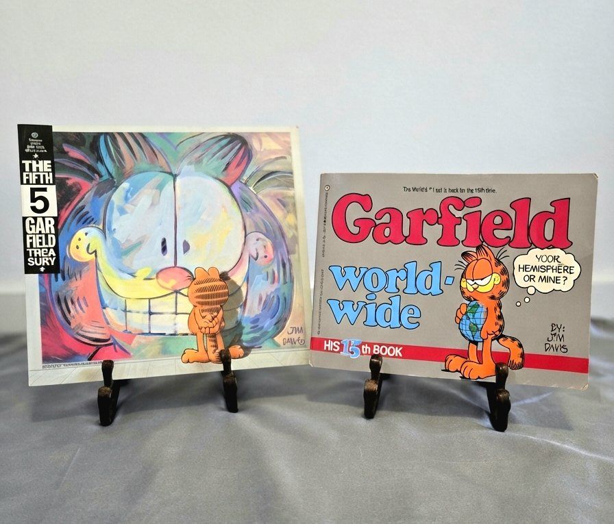 RARE - GARFIELD *1st Ed. 1st Prnt* Comic Book Bundle! Must-Have for Collectors!