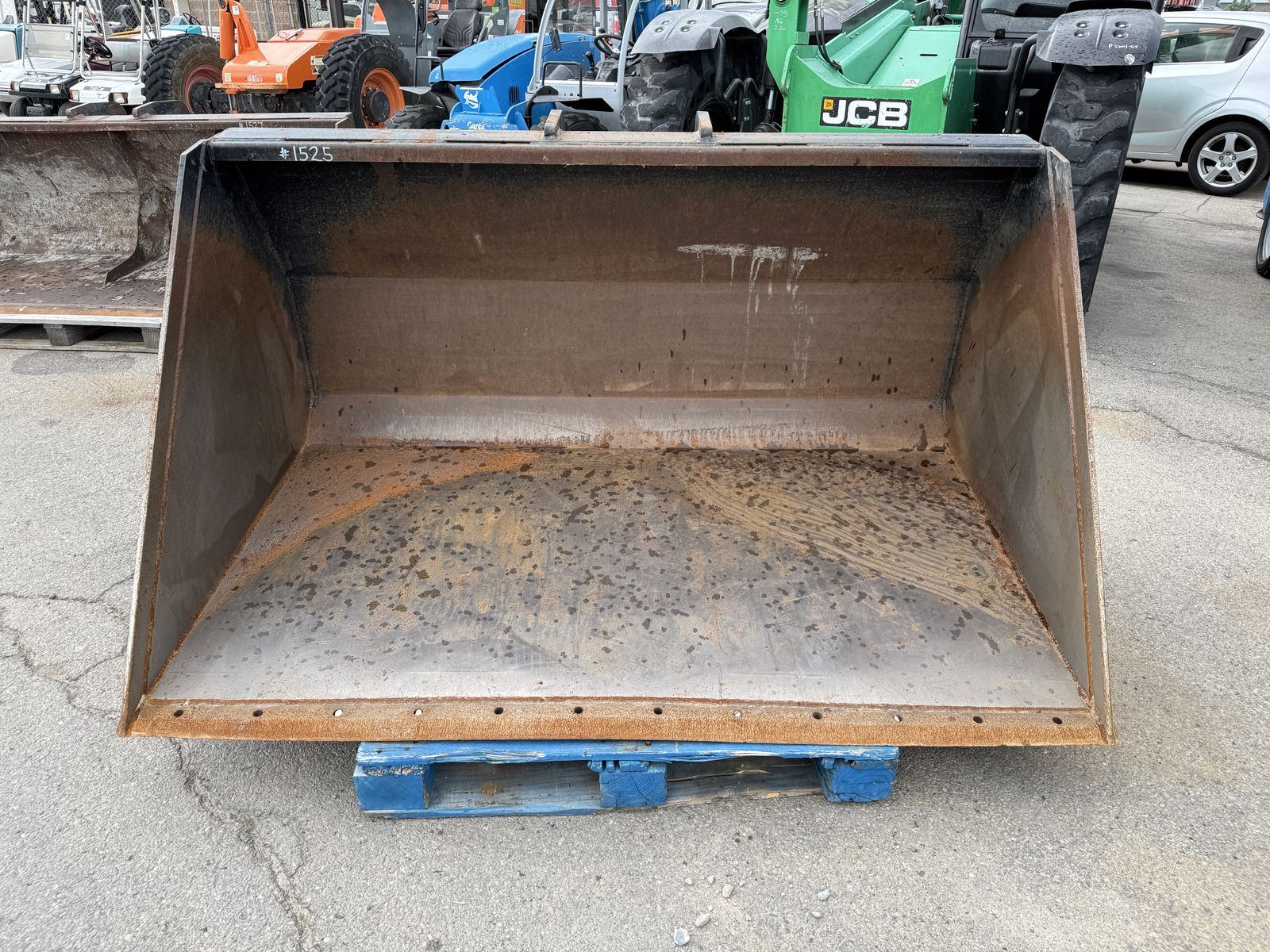 Used Loader Bucket Telehandler SkyTrak, JLG, Genie, Xtreme 72" Wide Quick Attach Quick Tach