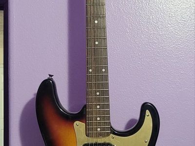 Starcaster Strat