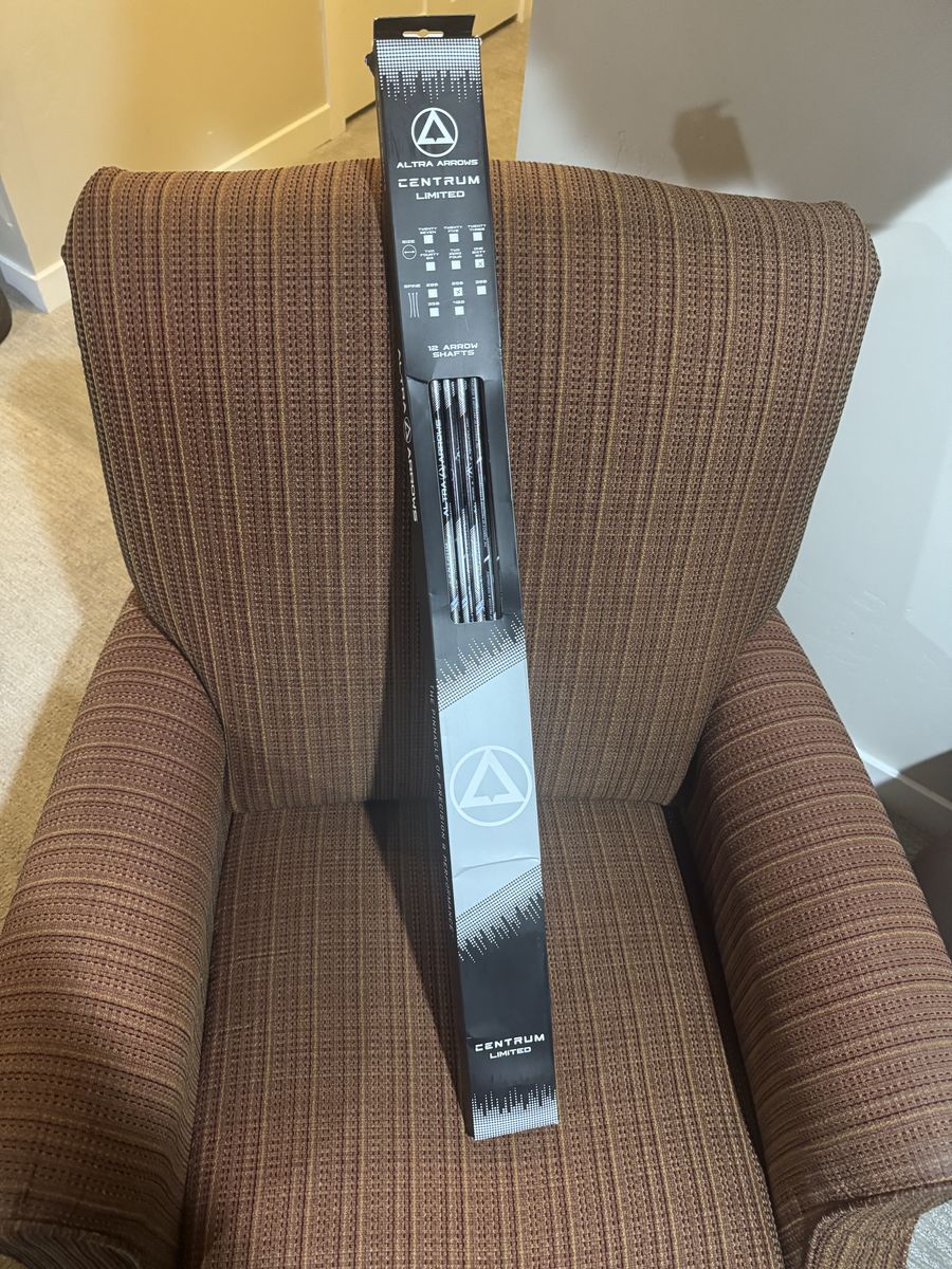 Altra Centrum .166 250 Spine Limited Arrows