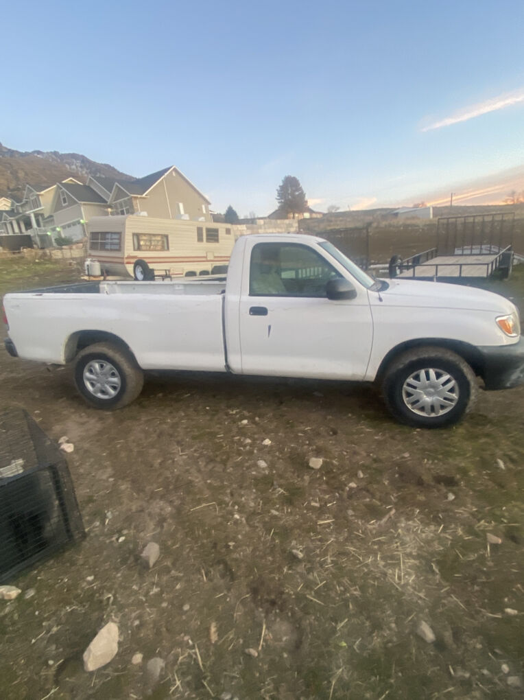 2004 TOYOTA TUNDRA Base