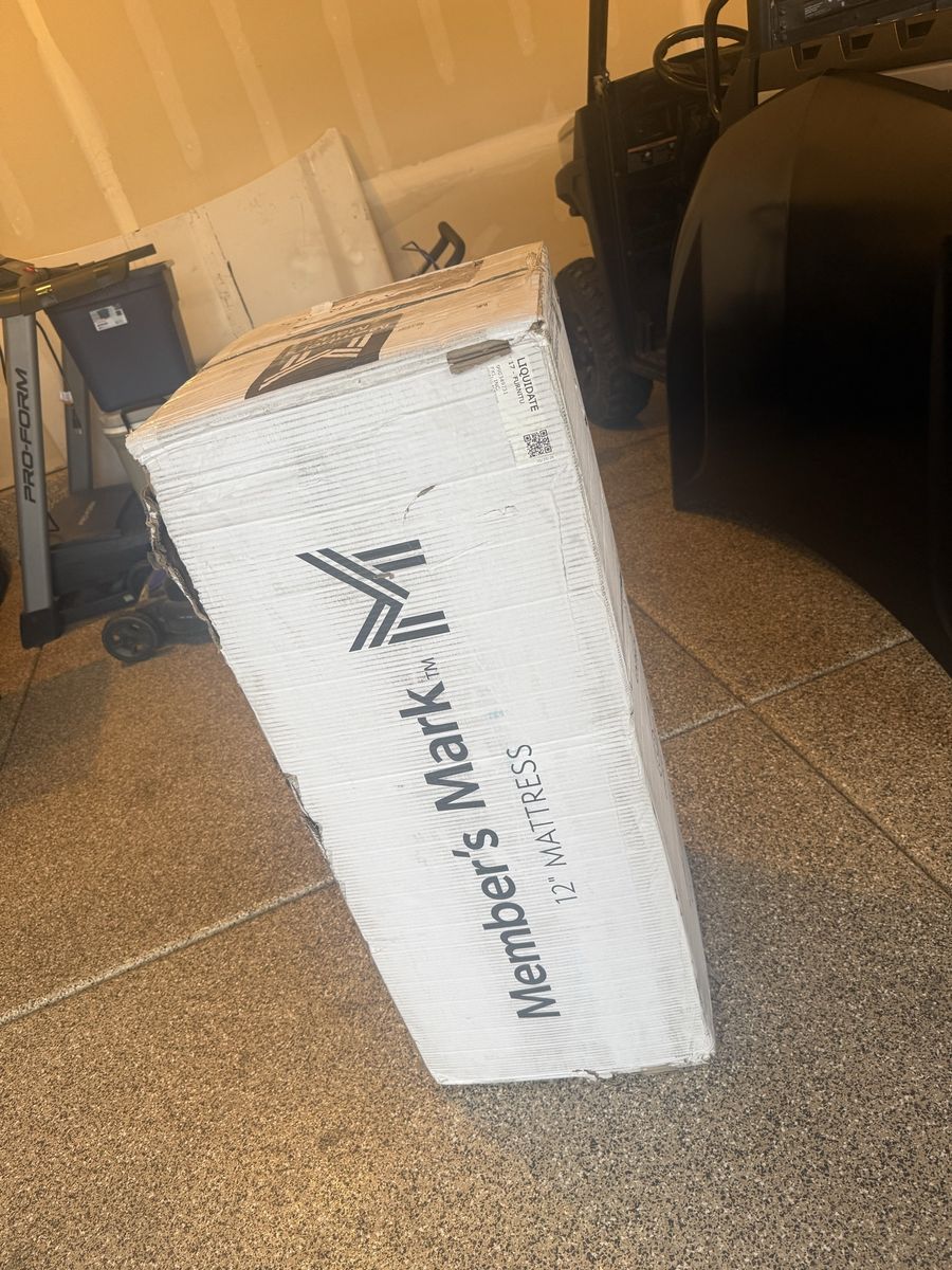 Brand new 12” twin size memory foam mattress