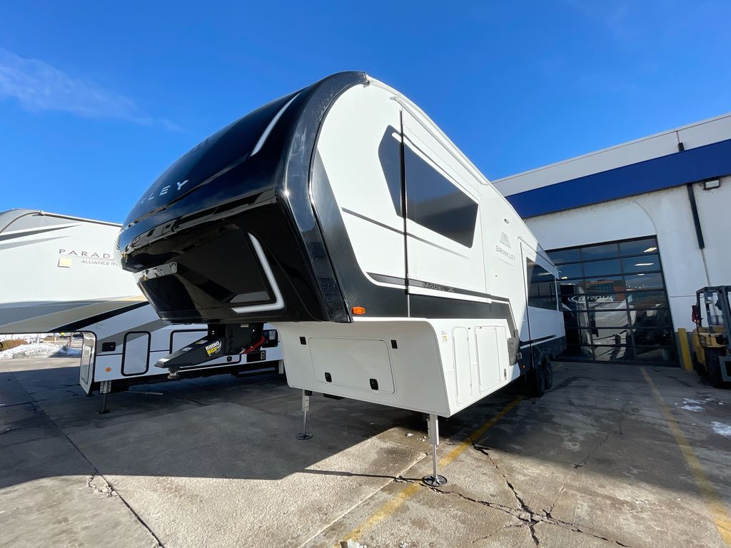 2027 Brinkley Model Z 3100