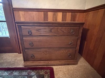 Chest of drawers