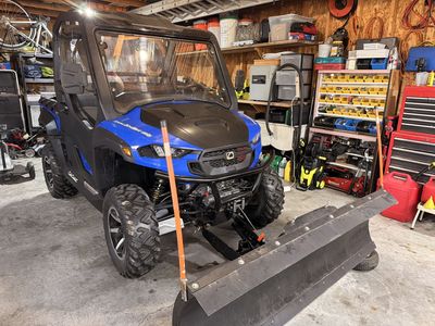 Cub Cadet Challenger 550 4x4 W/Plow