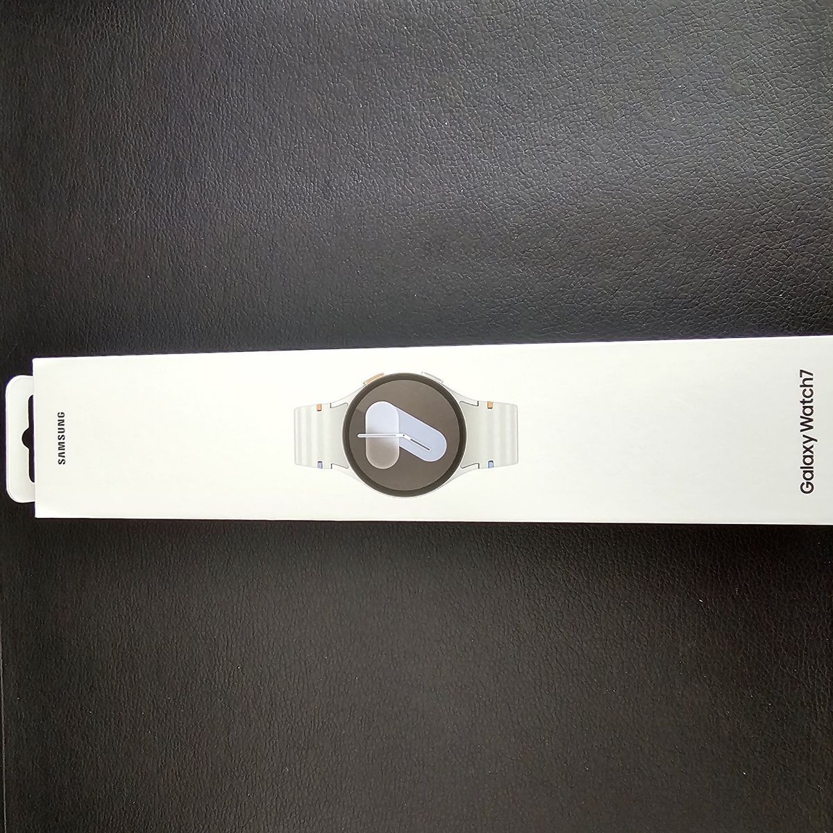 Samsung Galaxy Watch 7 44mm - Light Gray Colorway - Has screen protector