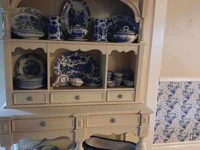Vintage Farmhouse Style Wood China Cabinet Hutch Display Cabinet Off-White Cottagecore