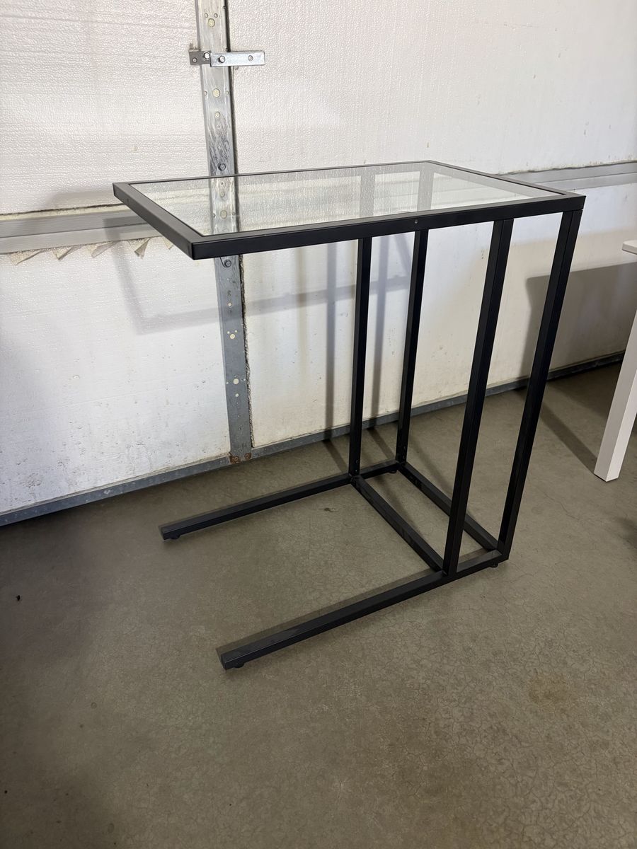 Modern Black Metal Frame C-Table with Glass Top End Table
