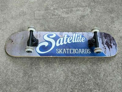 31” Satellite Skateboard Cruiser Wooden Deck