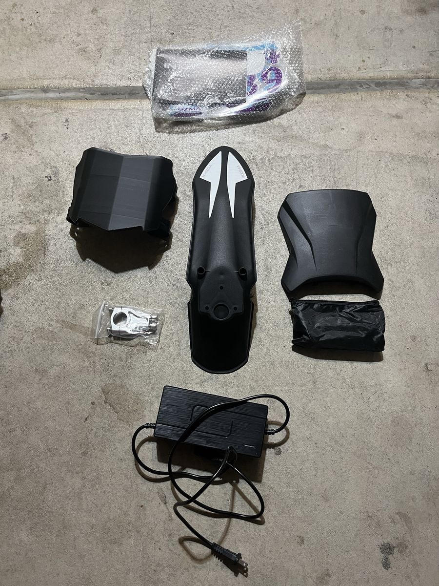 Main image 3