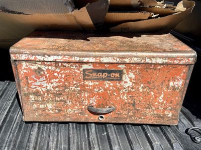 Antique 1940’s Snap-On top chest toolbox. Great patina , vintage Tool-chest