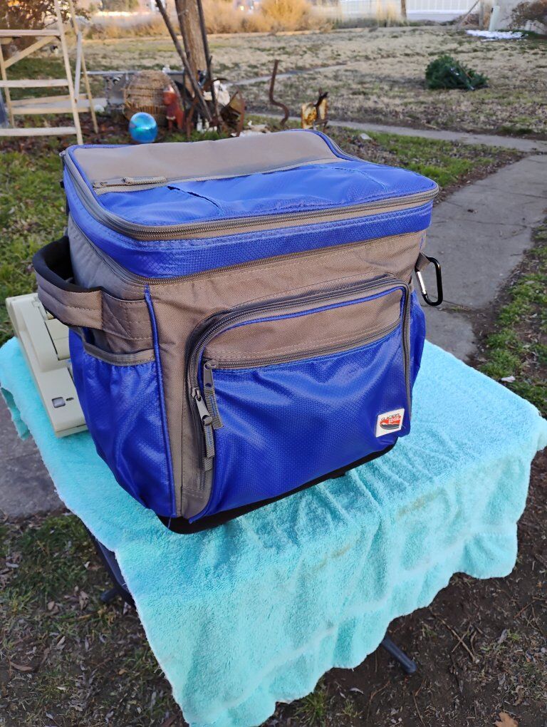 Rolling 35 Can Soft Cooler, Collapsible Handle