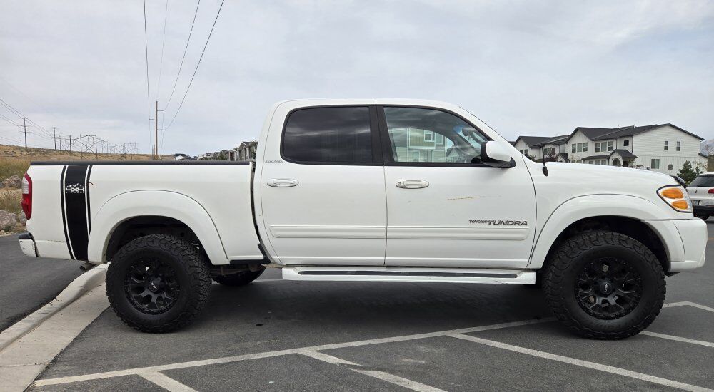 2004 TOYOTA TUNDRA Limited