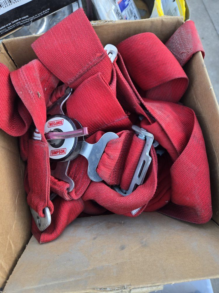 racing seat belts