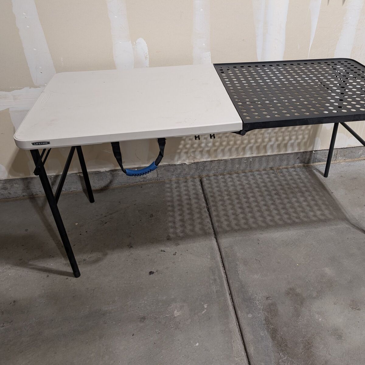 Folding LIFETIME 6' Camp Table