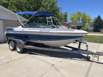 1986 Wellcraft 18.5' Open Bow Boat