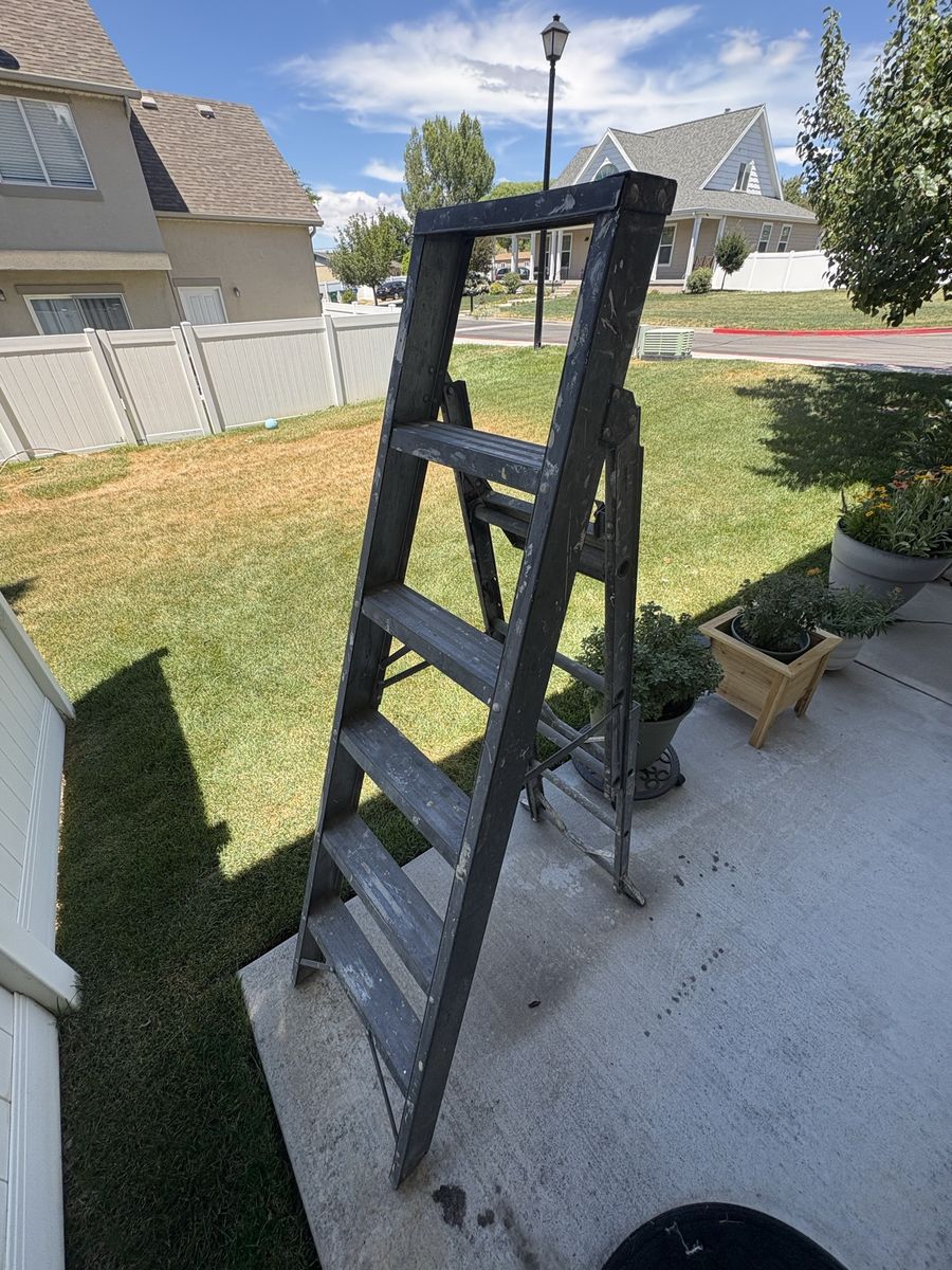 5.5” aluminum ladder