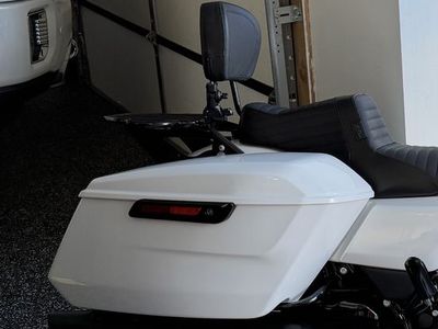 23.5 and up Harley street glide and roadglide saddle bag lids
