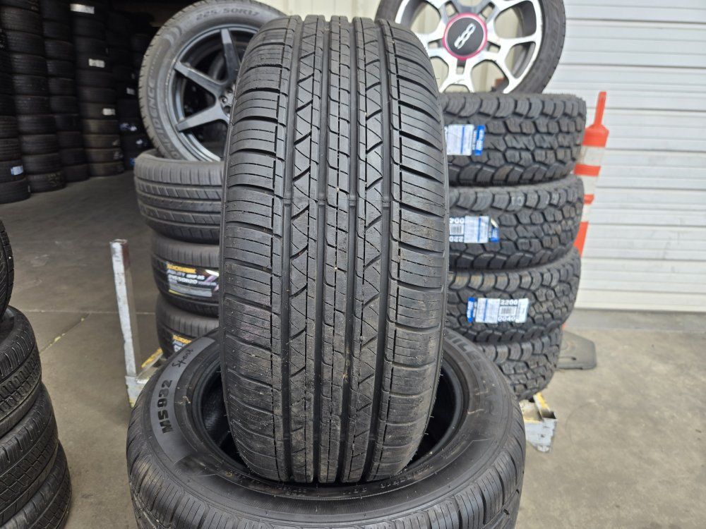 SET 225/55R18 MILESTAR MS 932