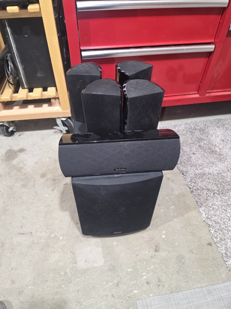Main image 3