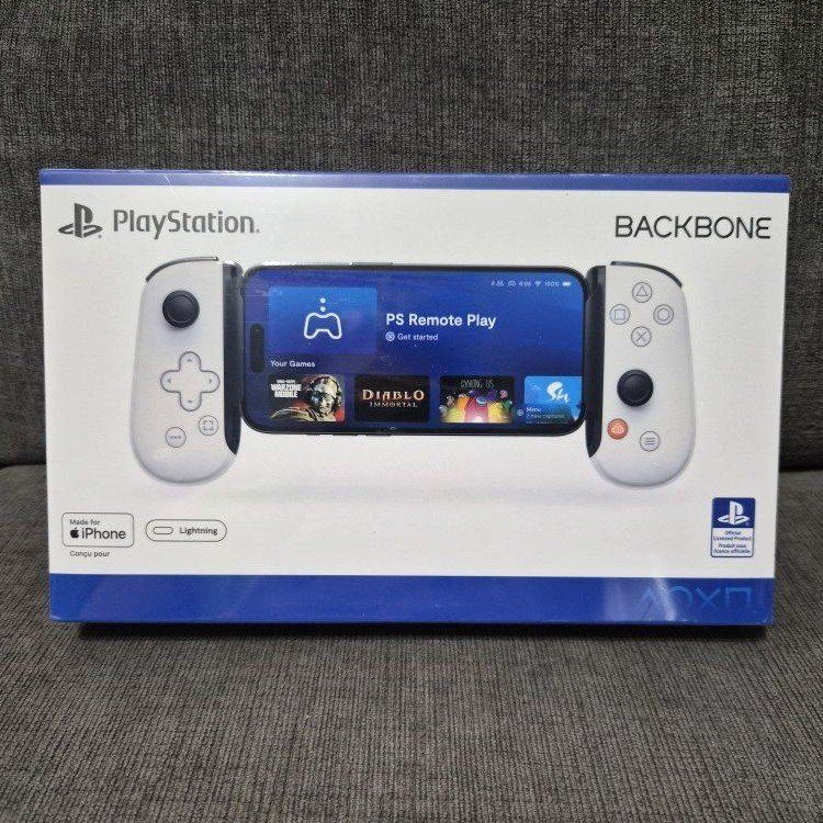New Playstation Backbone for iPhone Lightning Connector with Carrying case.