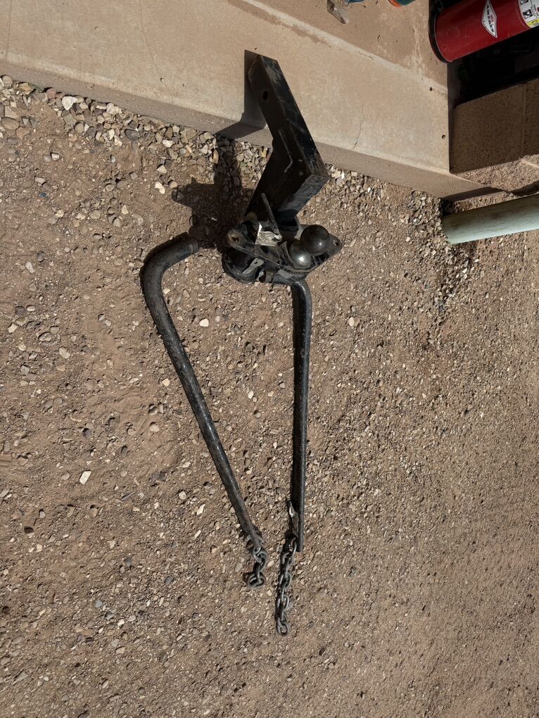 Husky Weight Distribution Hitch 14K Capacity