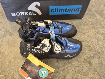 Climbing shoes size 7