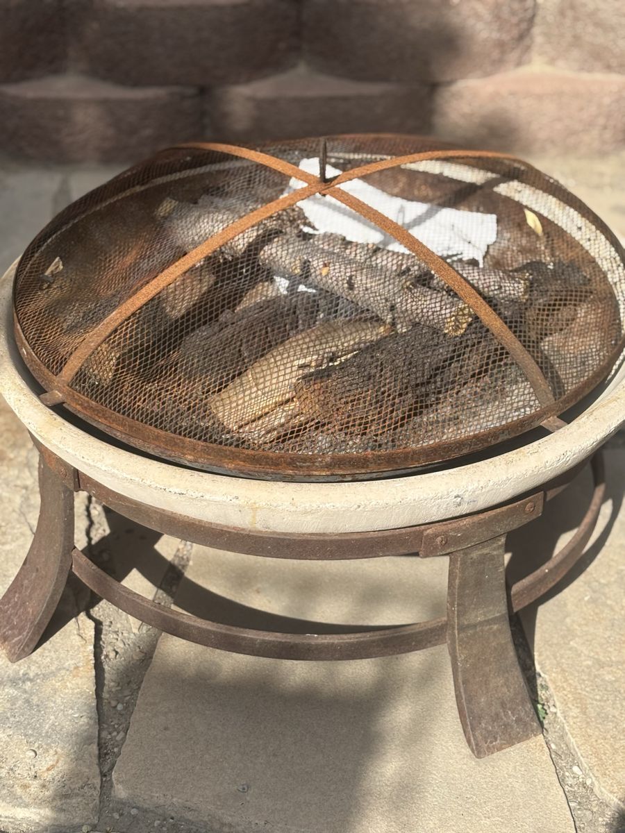 Used Outdoor Metal Fire Pit with Spark Screen - Heavy Duty Construction