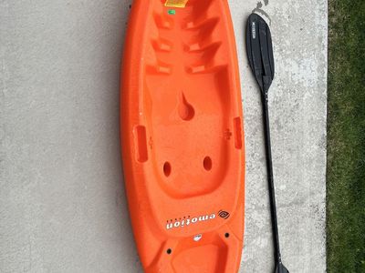 Emotion Sparky youth kayak