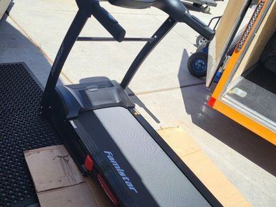 Famistar T532A Folding Treadmill 5.1HP w/Incline **