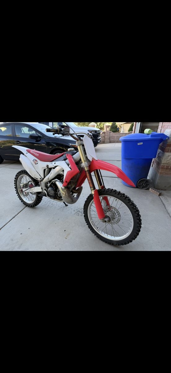 2002 CR 250