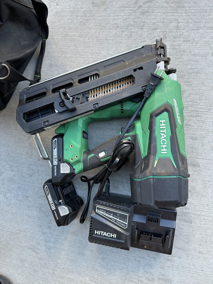 Hitachi 18V cordless framing nailer