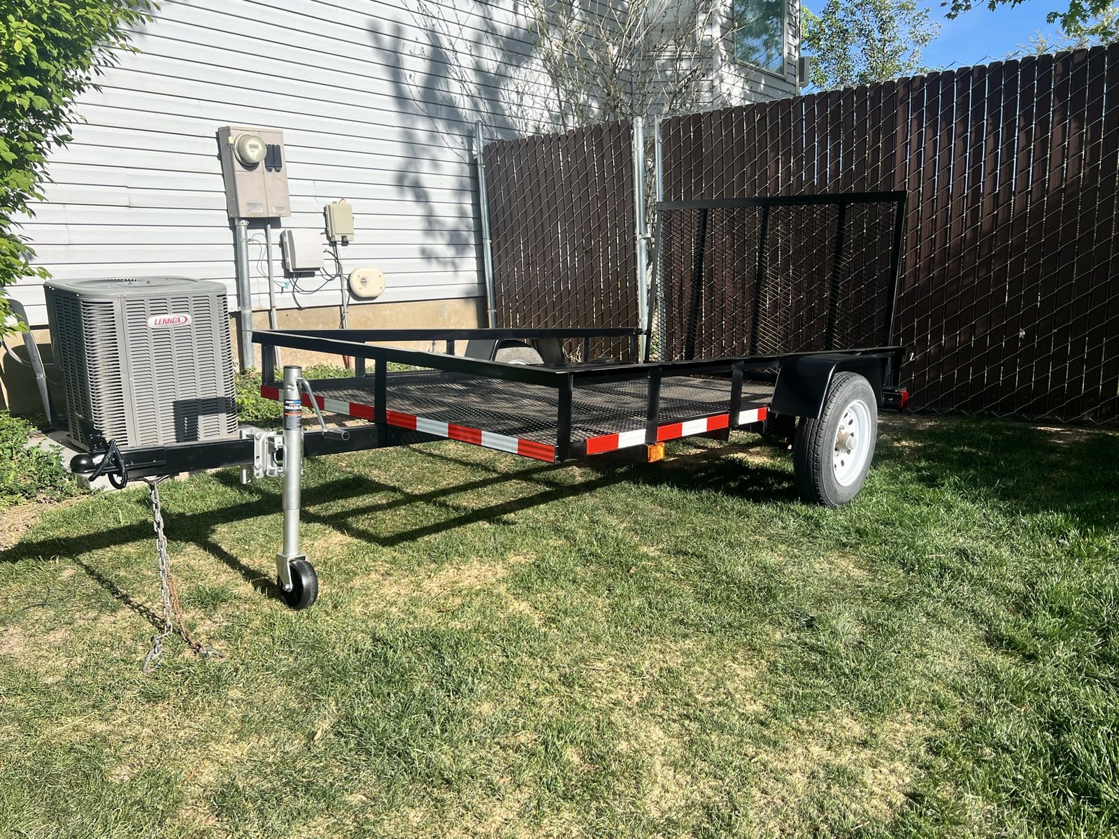 5x8 Utility Trailer w/ Rear Gate