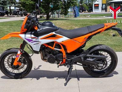 2026 KTM 390 SMC R