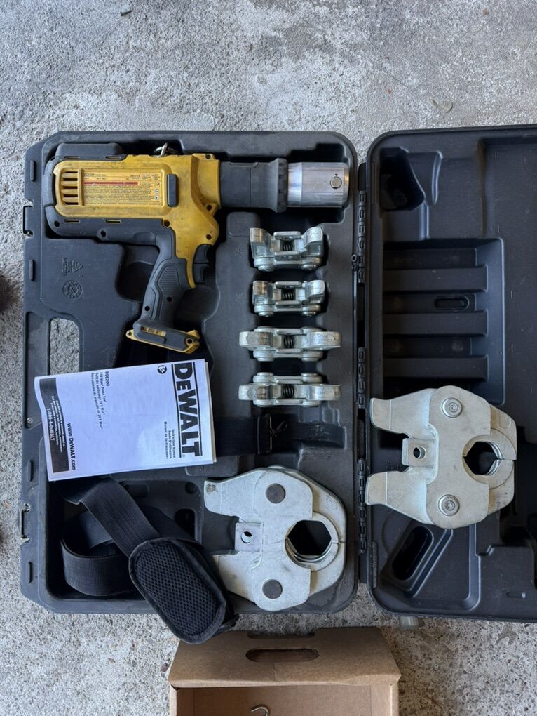 Dewalt DVE200 Max Press Tool