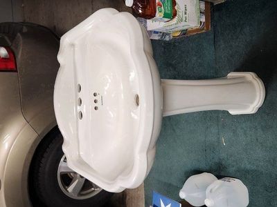 pedestal sink