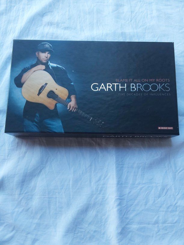 Garth Brooks. 8 Disc set  Still In box
