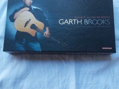 Garth Brooks. 8 Disc set Still In box