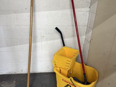 Commercial Mop Bucket Wringer Combo w/ Mop & Squeegee