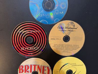 Britney Spears, Carrie Underwood CD’s