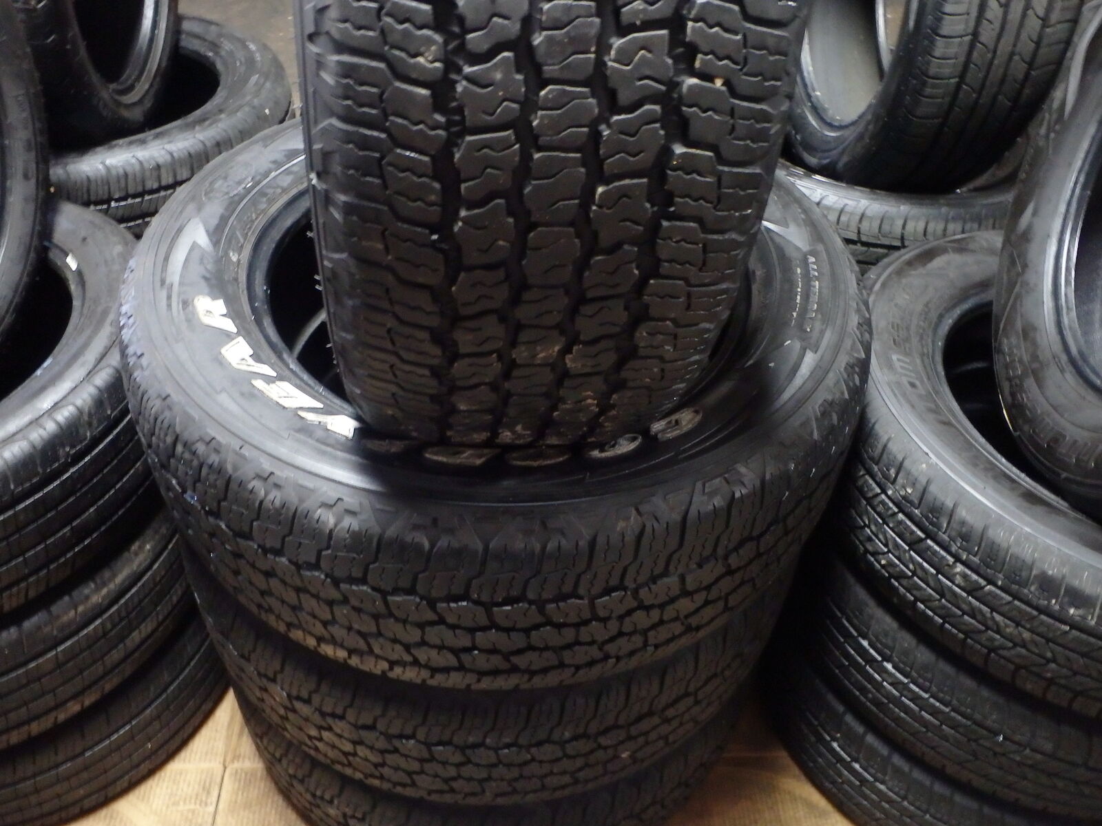 275/55R20 GOODYEAR WRANGLER ALL TERAIN ADVENTURE SET OD USED TIRES