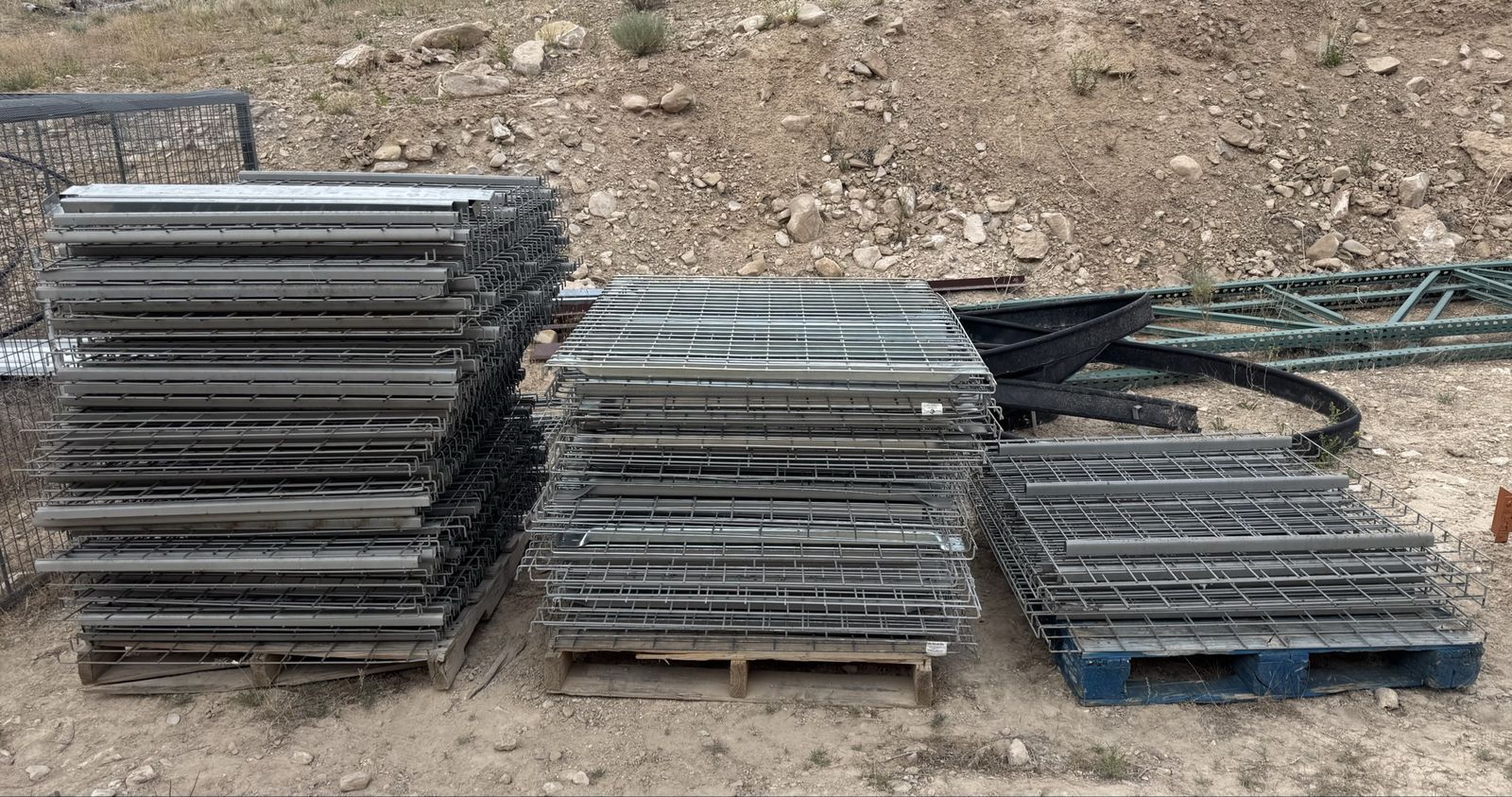 Pallet Racking Wire Decking For 42” Uprights 42” x 46” Waterfall and Non Waterfall Style