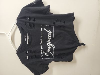 ladies size medium distressed shirt black crop