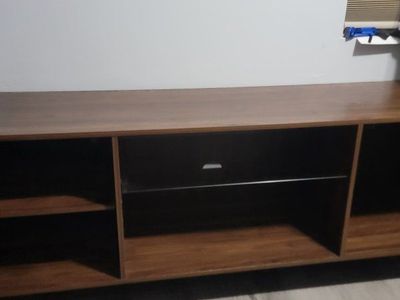 NICE TV STAND