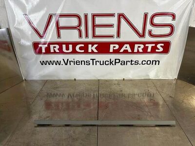 Kenworth T680 Sleeper Trim, Part # U22-1083-000-3