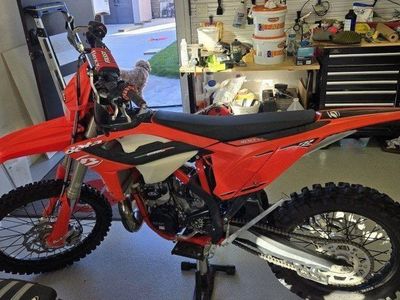2023 Beta 300 RR Dirt Bike Off-Road Motorcycle with Rekluse Clutch