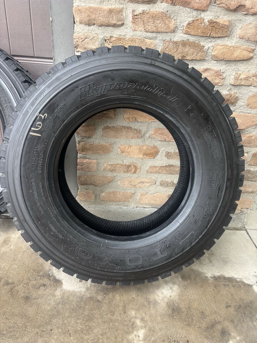 Toyo M608Z 265/70R19.5 Commercial Truck Tire - Used, Excellent Tread