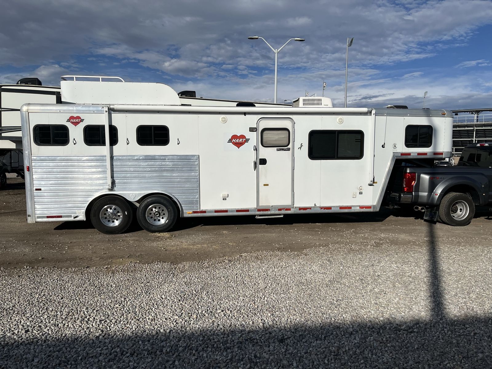 3 Horse Hart living quarters