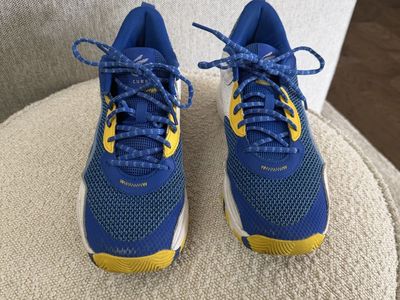 Under Armour Curry Basketball shoes