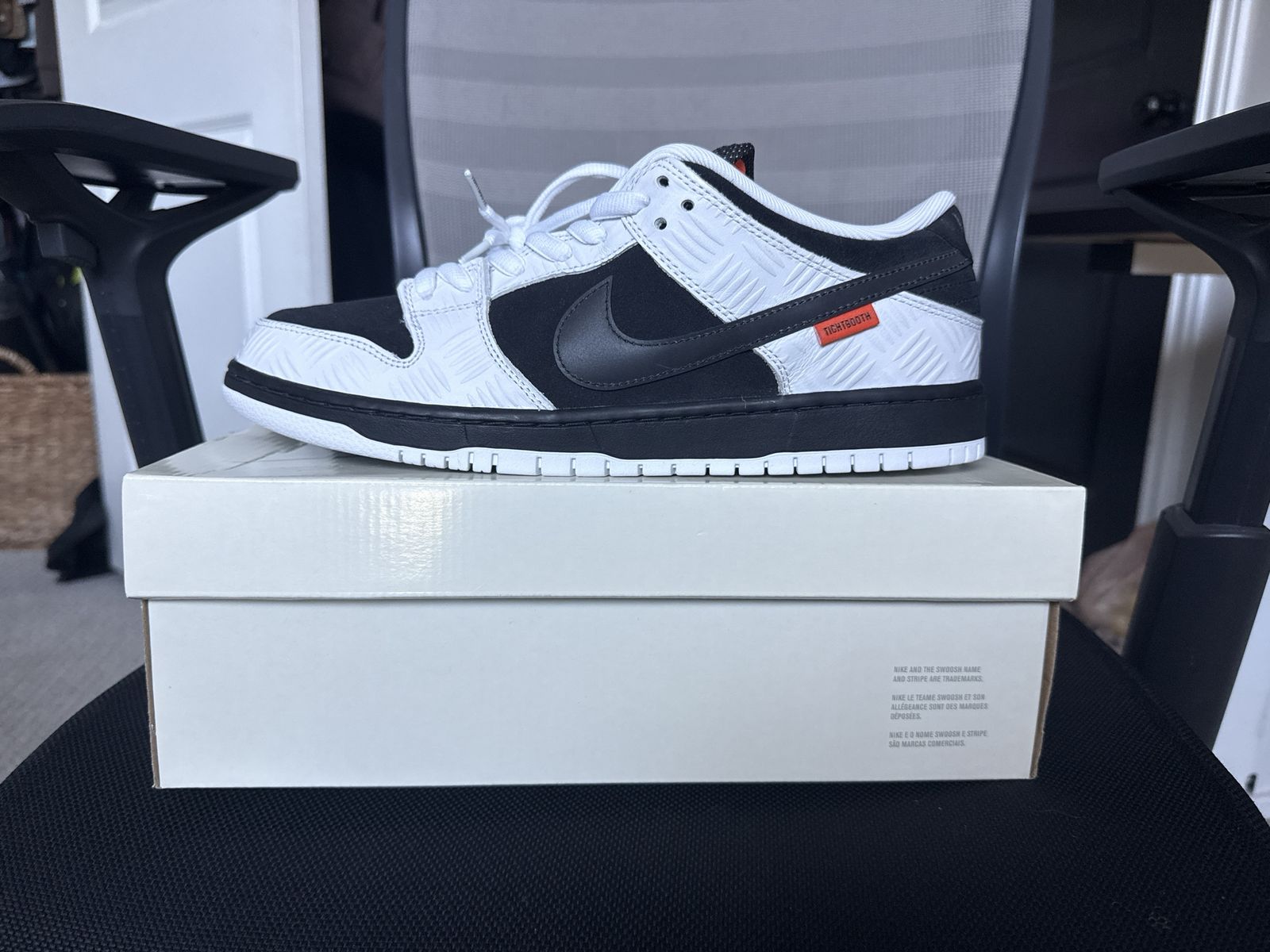 Nike SB Dunk Low Tightbooth -12